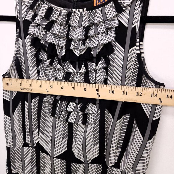 Tory Burch 100% Silk Dress Sleeveless A-Line Ruffle Top Size 2 Chevron Gray - Picture 8 of 13